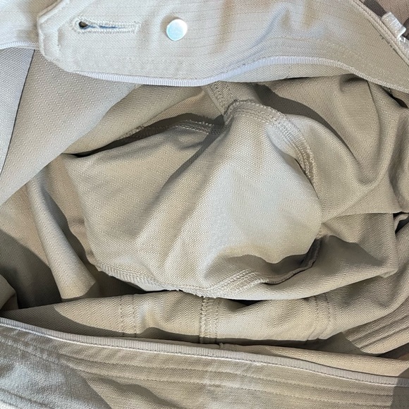 Lululemon Cadence Commute Shorts - Men's Size 32 - Beige - Picture 5 of 6